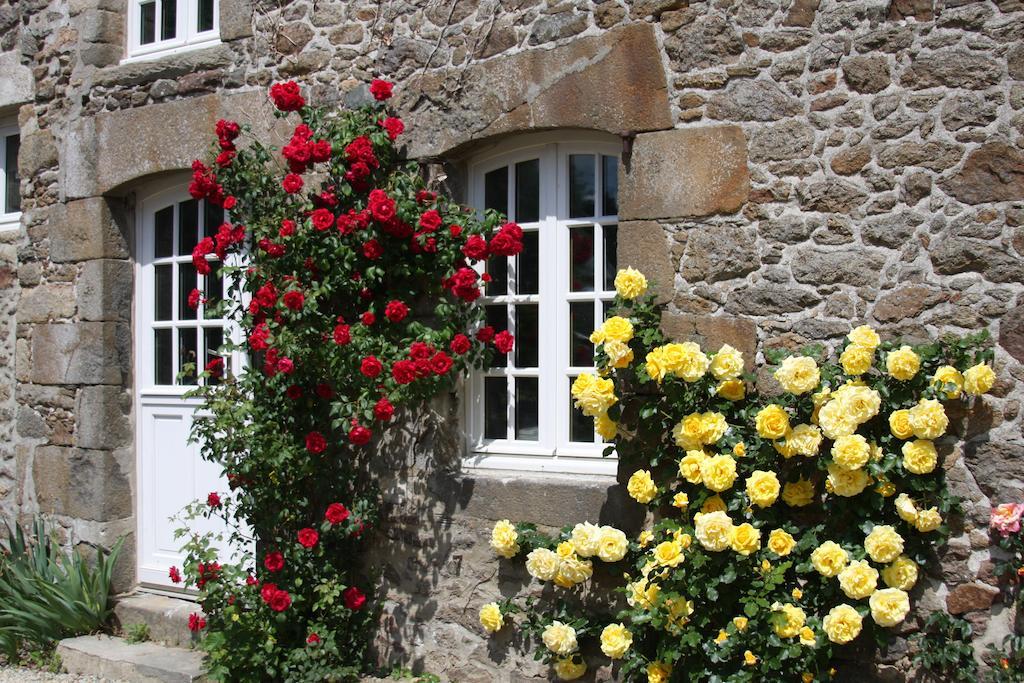 Manoir De La Rogerais & Spa Beaussais Sur Mer Exterior photo