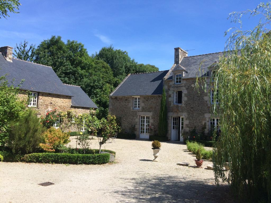 Manoir De La Rogerais & Spa Beaussais Sur Mer Exterior photo